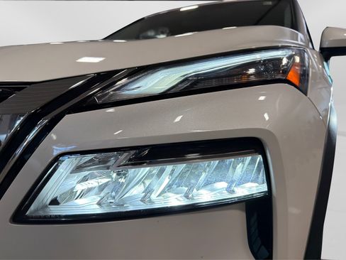 Used 2023 Nissan Rogue SV AWD/4WD image 13