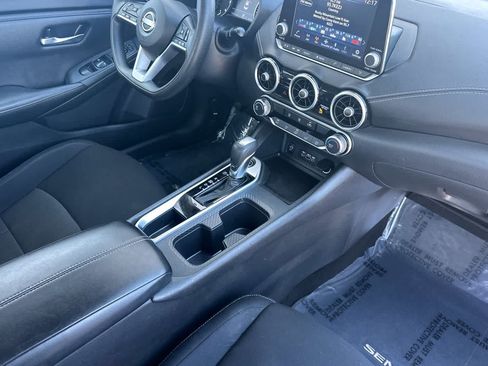 Used 2024 Nissan Sentra SV FWD image 15