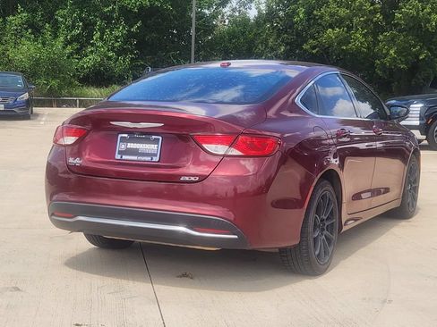 Used 2015 Chrysler 200 Limited w/ Convenience Group FWD image 9