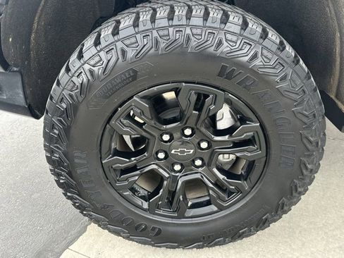 Certified 2025 Chevrolet Silverado 1500 ZR2 w/ Technology Package image 37