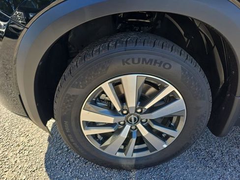 New 2025 Nissan Pathfinder SL image 12