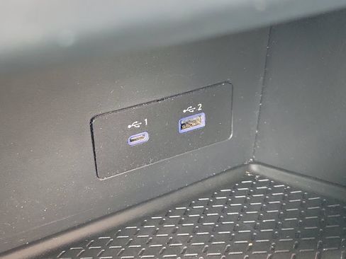 Used 2022 Nissan Pathfinder SL FWD image 29