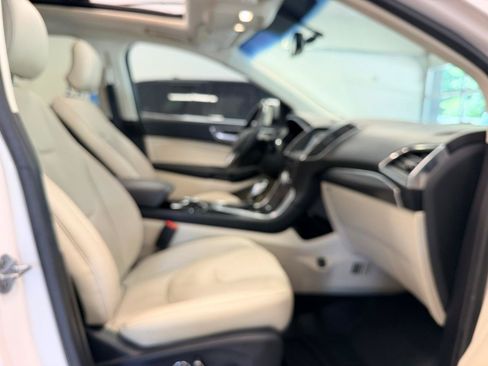 Used 2017 Ford Edge Titanium w/ Equipment Group 301A FWD image 27
