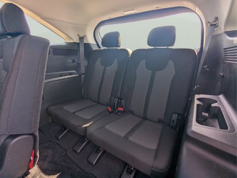 Used 2023 Kia Sorento LX FWD image 10
