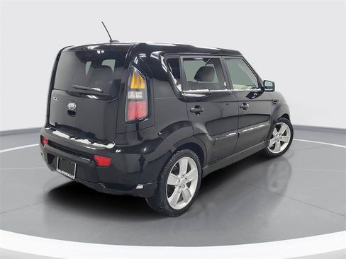 Used 2011 Kia Soul ! image 3