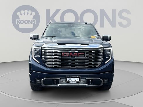 Used 2023 GMC Sierra 1500 Denali w/ Technology Package AWD/4WD image 4