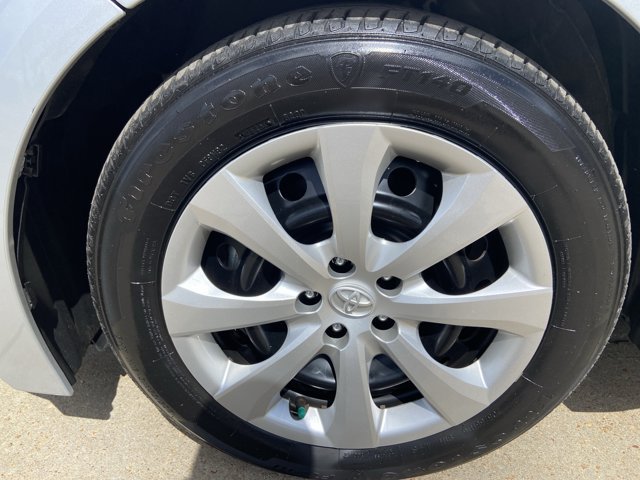 Used 2025 Toyota Corolla LE FWD image 23