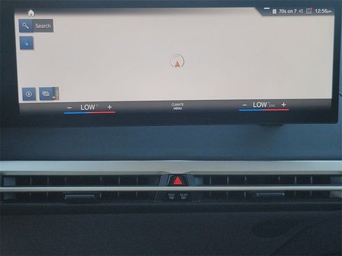 Used 2023 BMW iX xDrive50 image 10