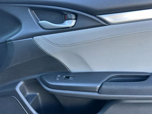 Used 2018 Honda Civic EX image 17