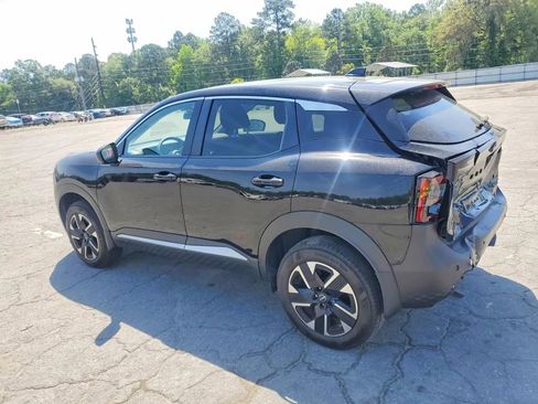 Used 2025 Nissan Kicks SV AWD/4WD image 4