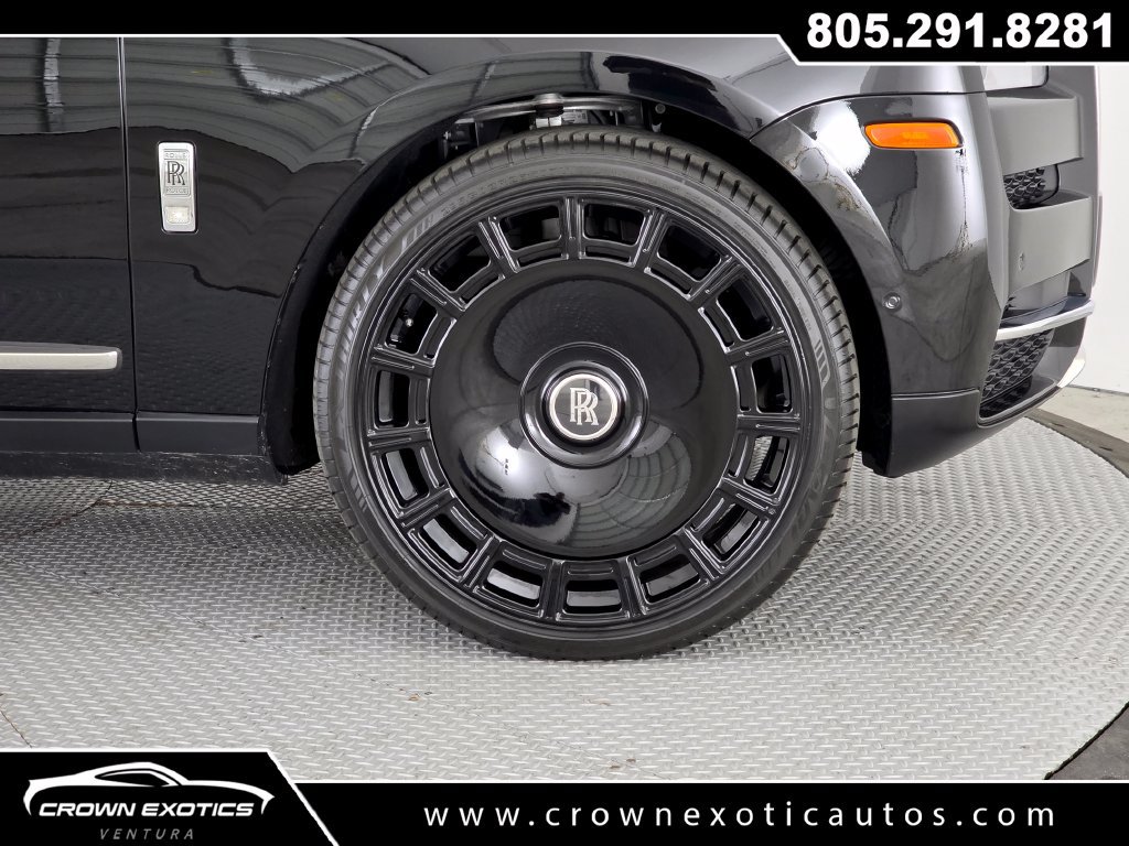 Used 2022 Rolls-Royce Cullinan w/ Interior Detailing Package AWD/4WD image 9