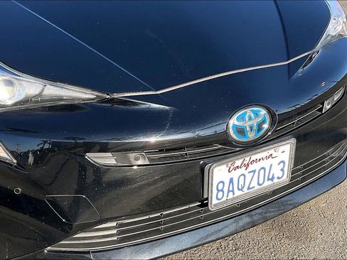 Used 2017 Toyota Prius Two image 29