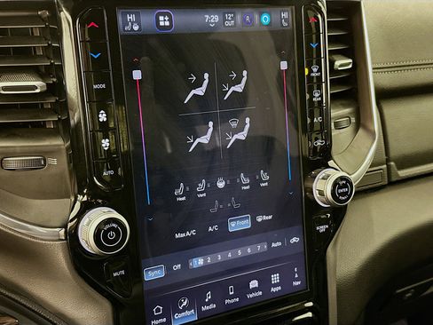 Used 2025 RAM 1500 Laramie image 24