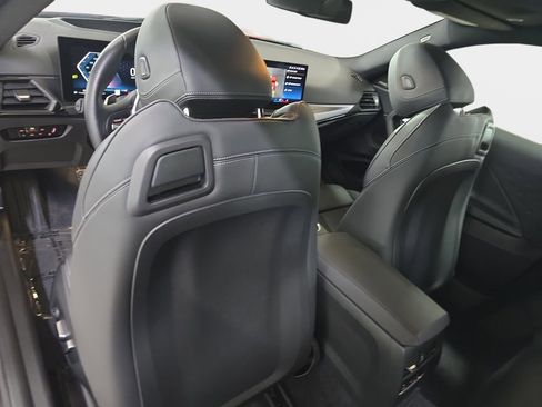 Used 2023 BMW 230i Coupe w/ Premium Package RWD image 16