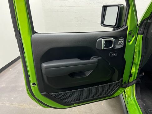 New 2026 Jeep Gladiator Willys AWD/4WD image 12