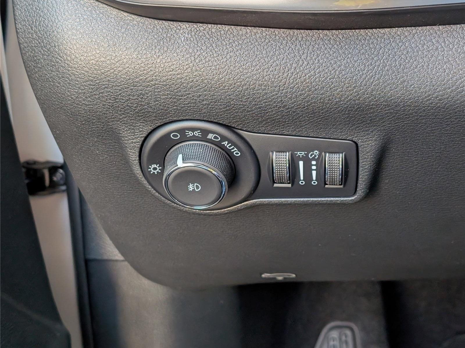 New 2026 Jeep Compass Limited AWD/4WD image 16