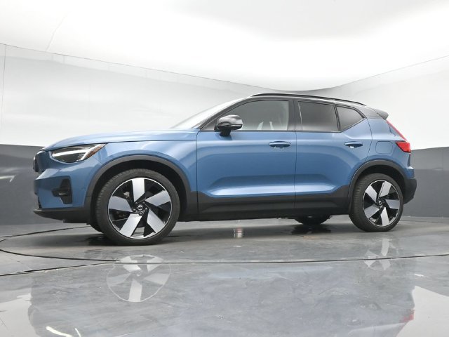 Used 2023 Volvo XC40 Recharge Ultimate AWD/4WD image 13