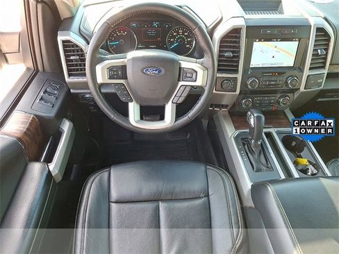 Used 2019 Ford F150 Lariat image 11