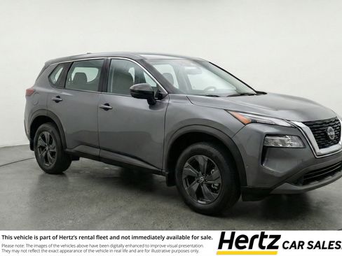 Used 2025 Nissan Rogue SV image 1
