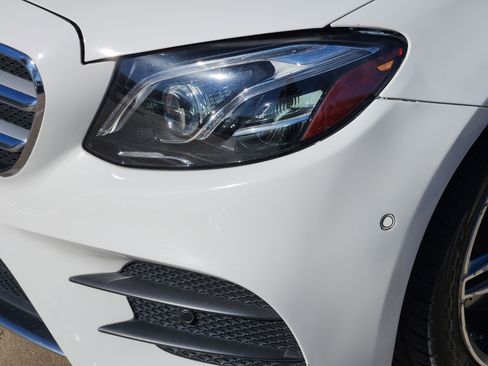 Used 2019 Mercedes-Benz E 300 E 300 image 8