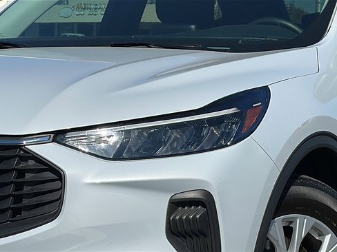 Used 2025 Ford Escape Active image 4
