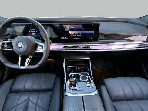 Used 2025 BMW i7 xDrive60 w/ M Sport Package RWD image 14