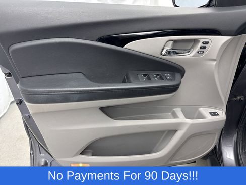 Used 2019 Honda Pilot Touring image 7
