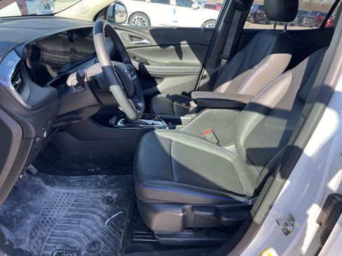 Used 2025 Buick Encore GX Sport Touring image 19