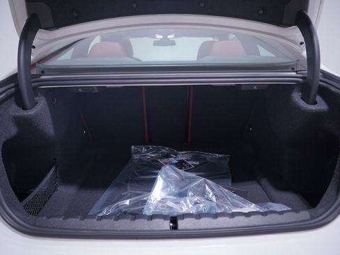 Used 2026 BMW 430i Coupe w/ M Sport Package RWD image 13