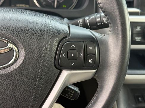 Used 2016 Toyota Highlander Limited AWD/4WD image 23
