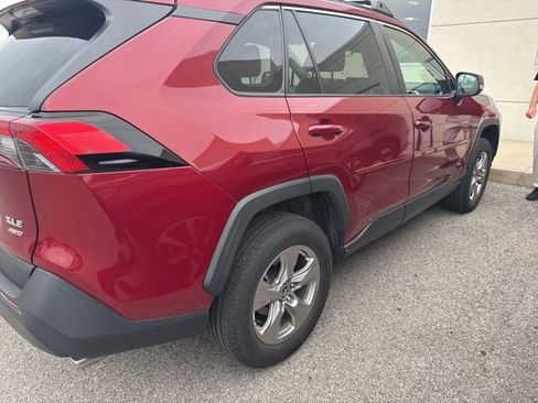 Used 2023 Toyota RAV4 XLE AWD/4WD image 4