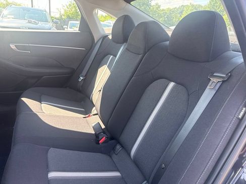 Used 2025 Hyundai Sonata SE FWD image 11