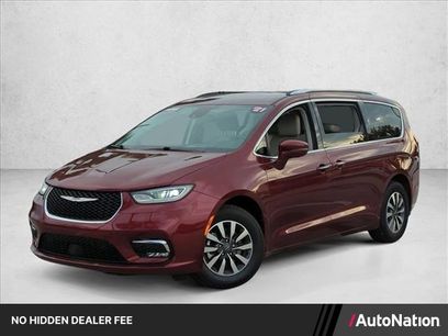 Used 2021 Chrysler Pacifica Touring-L w/ Premium & Safety Sphere Group