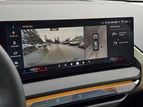 Used 2025 BMW X3 xDrive30i w/ Premium Package image 29