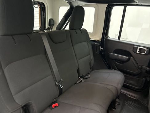 Used 2022 Jeep Wrangler Unlimited Sport image 29
