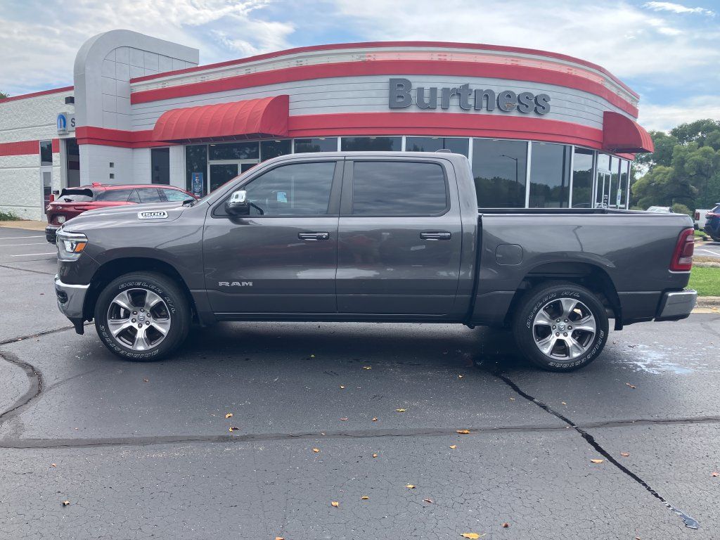 Used 2023 RAM 1500 Laramie AWD/4WD image 3