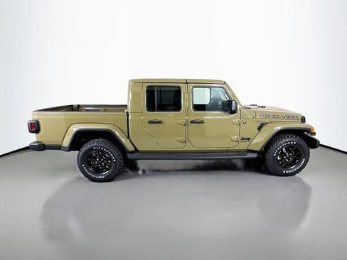 New 2025 Jeep Gladiator Sport image 8