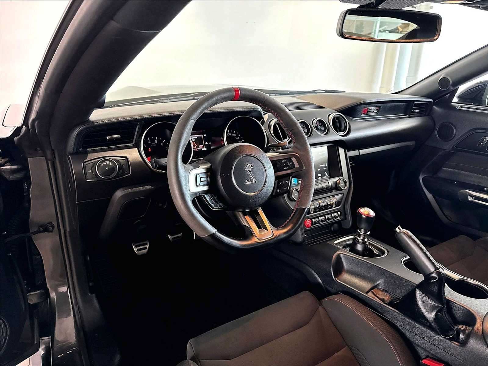 Used 2018 Ford Mustang Shelby GT350R w/ GT350R Equipment Group 920A RWD image 7