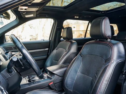 Used 2018 Ford Explorer Sport image 14