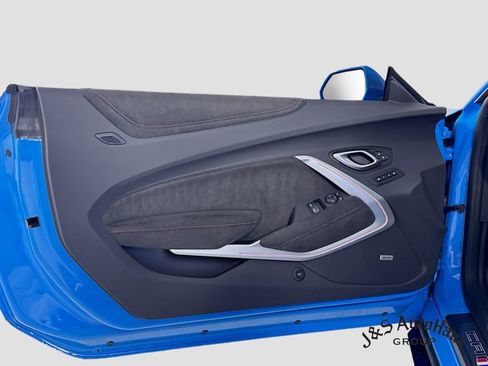 Used 2022 Chevrolet Camaro ZL1 image 21