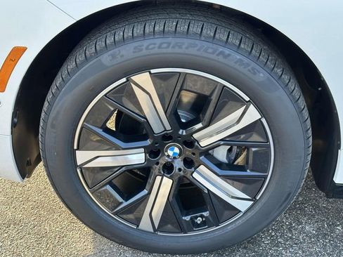 New 2026 BMW iX xDrive60 image 7
