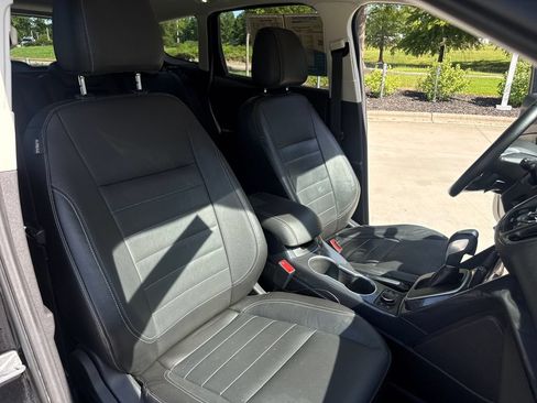 Used 2014 Ford Escape Titanium AWD/4WD image 34