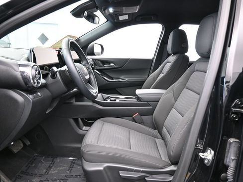 Used 2026 Chevrolet Equinox LT FWD image 11