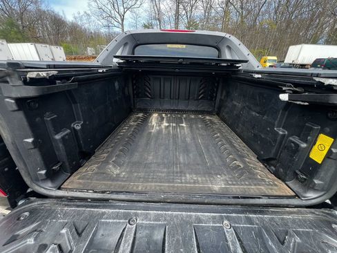 Used 2011 Chevrolet Avalanche LTZ AWD/4WD image 23