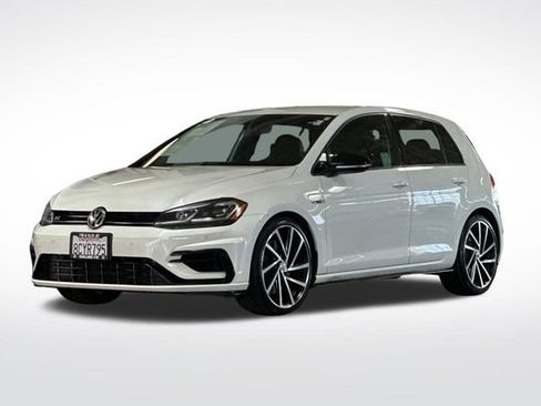 Used 2018 Volkswagen Golf R 4-Door image 9