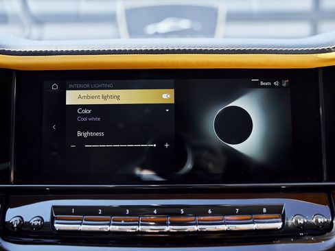 Used 2025 Rolls-Royce Cullinan Base image 76