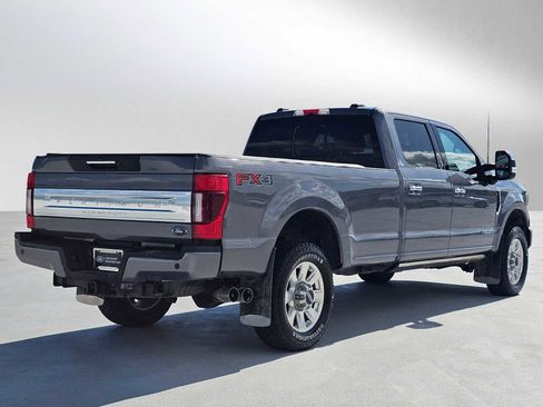 Used 2022 Ford F350 Platinum AWD/4WD image 3