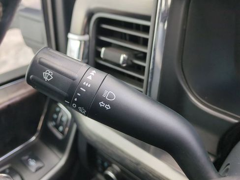 Certified 2025 Ford F350 Lariat w/ Black Appearance Package image 49