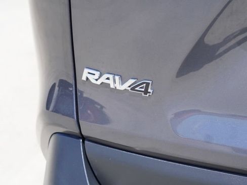 Used 2024 Toyota RAV4 LE AWD/4WD image 11