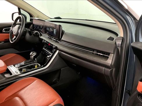 Used 2024 Kia Carnival SX image 27